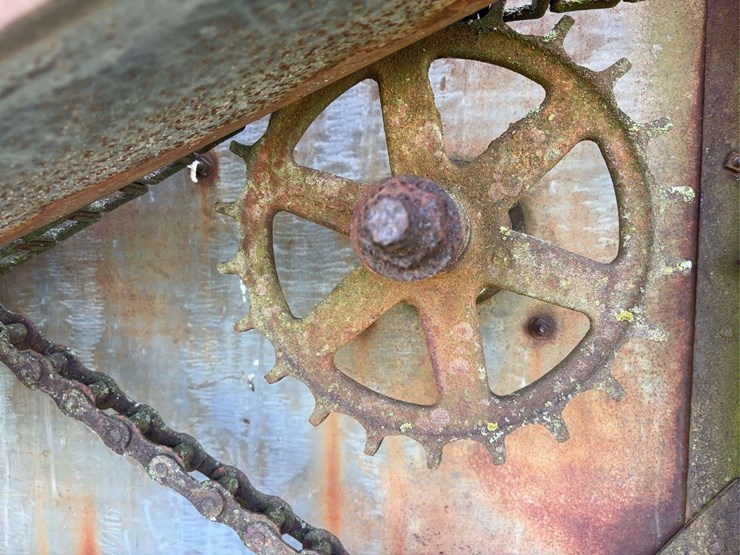 holt-caterpillar-pull-type-combine-image-28