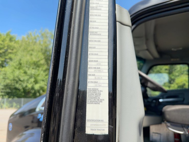 2018-kenworth-t680-image-34
