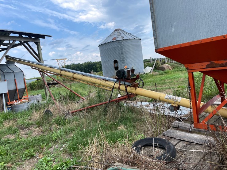 #2584-•-westfield-8-x-46-grain-auger-image-1