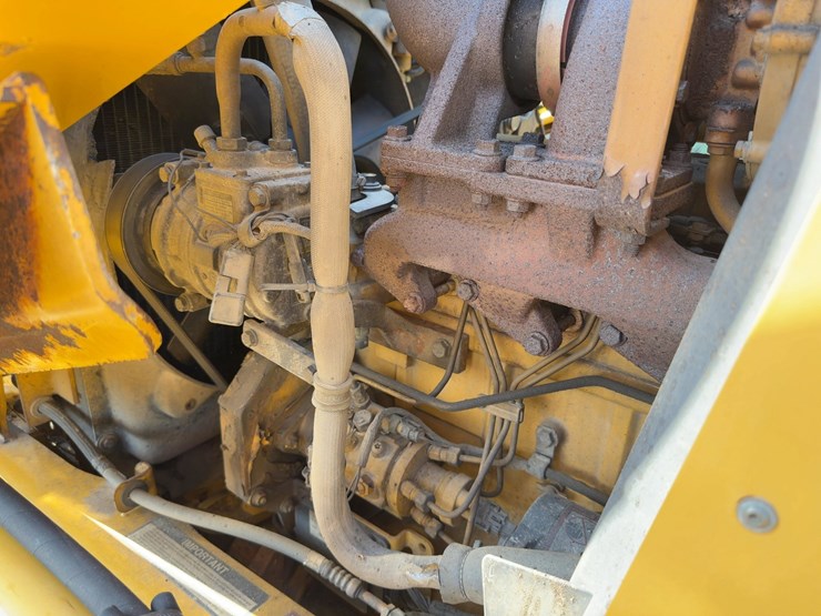 2005-deere-310sg-image-18