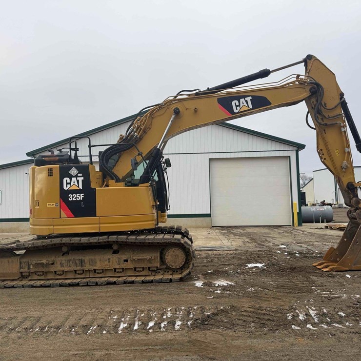 2018 CATERPILLAR 325FLCR