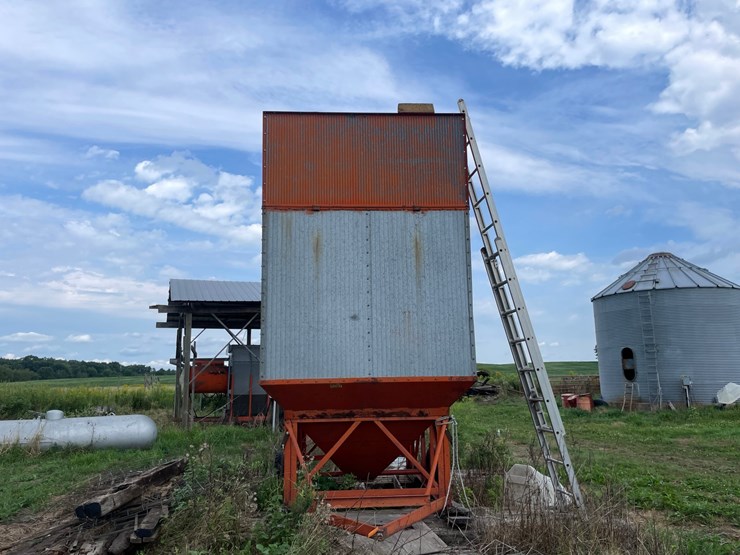 #2586-•-1,000-bushel-wet-bin-image-2