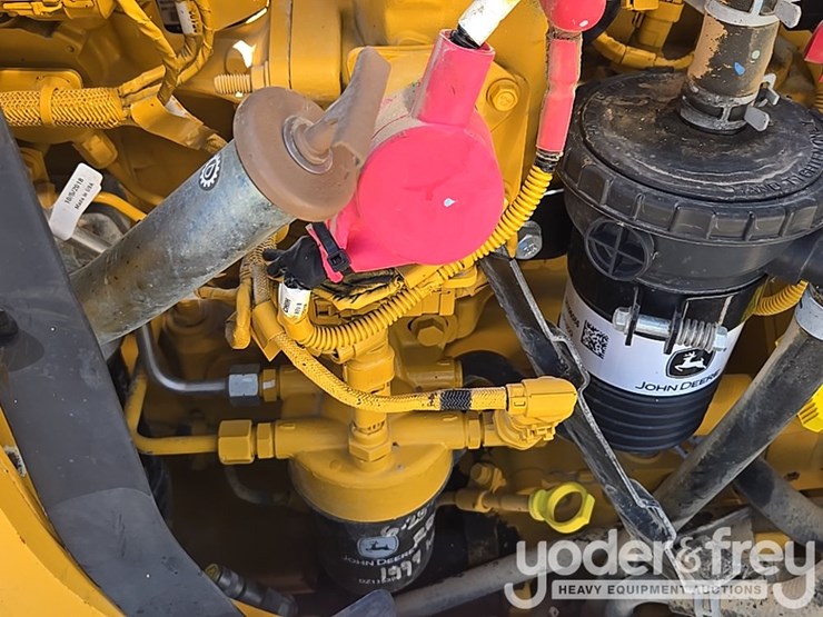 2019-deere-310sl-image-50