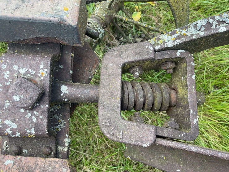 pull-type-road-grader-image-15