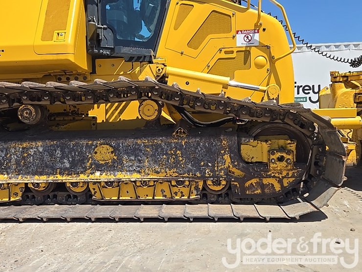 2023-komatsu-d61px-24-image-15