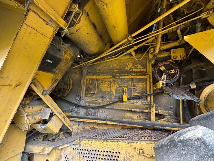 new-holland-tr98-image-64