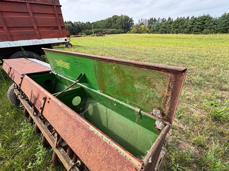 john-deere-8-image-26