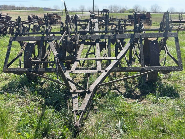 john-deere-8-image-8
