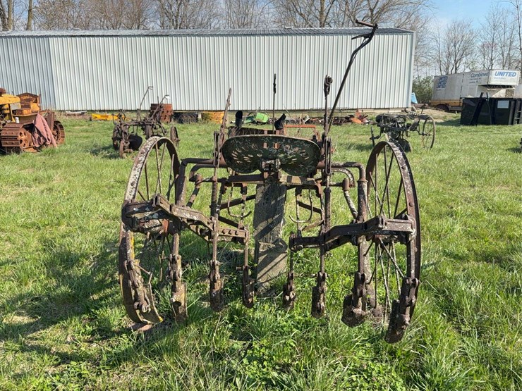 horse-drawn-cultivator-image-4