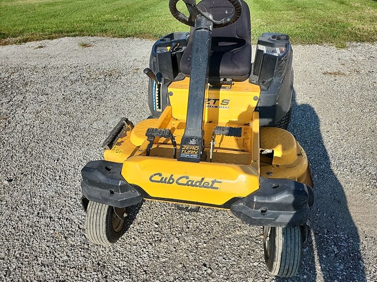 cub-cadet-zero-turn-image-10