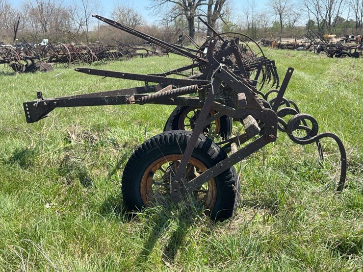 four-shank-field-cultivator-image-7
