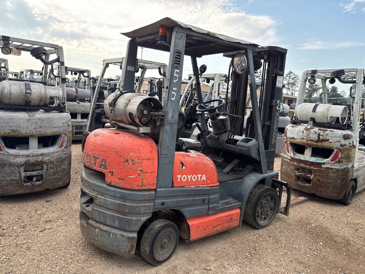 #2100-•-toyota-42-6fgcu25-forklift-image-10
