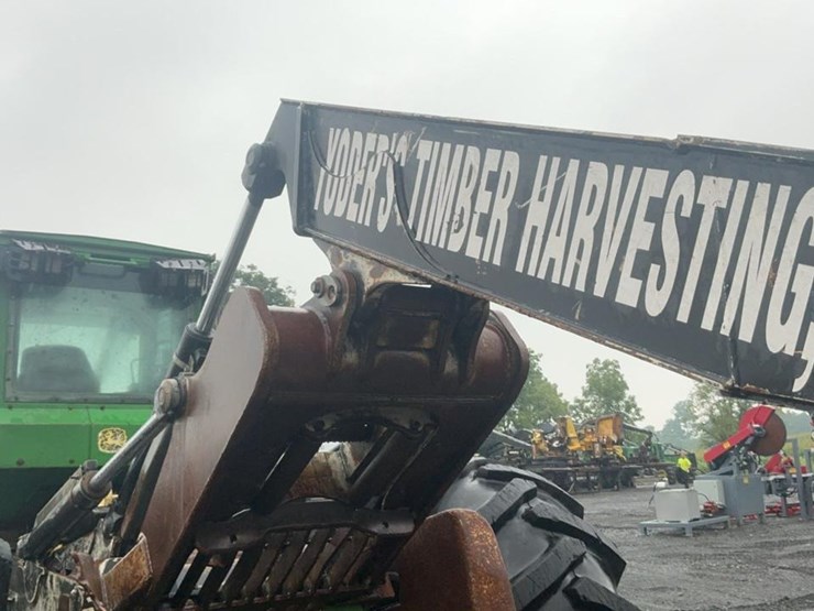 2014-deere-648h-image-56
