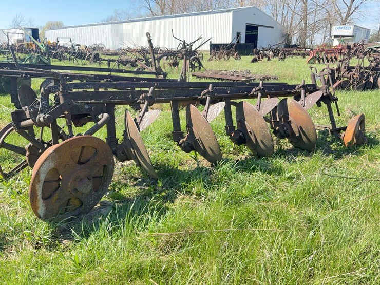 john-deere-disc-plow-image-3