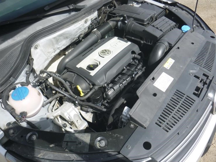 2015-volkswagen-tiguan-image-11