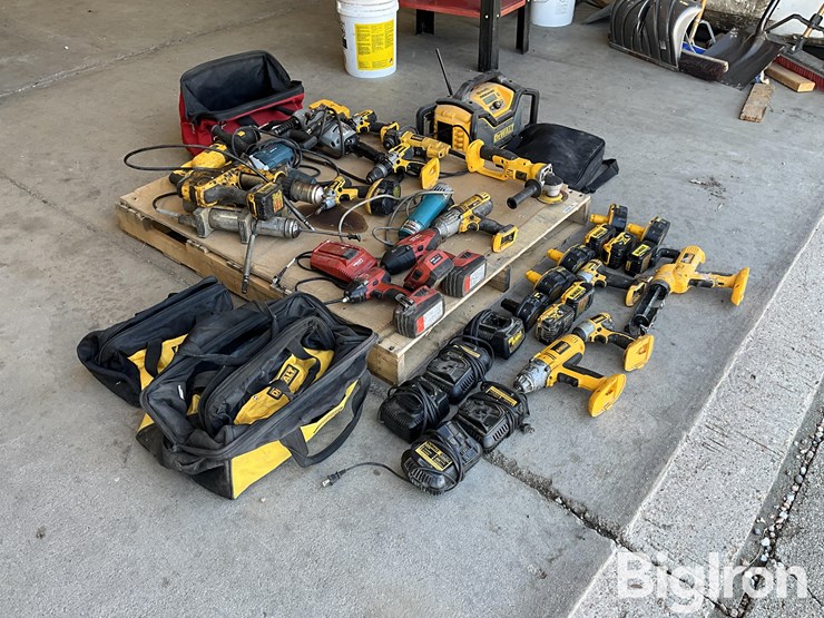 dewalt-&-hilti-handheld-power-tools-&-batteries-image-3