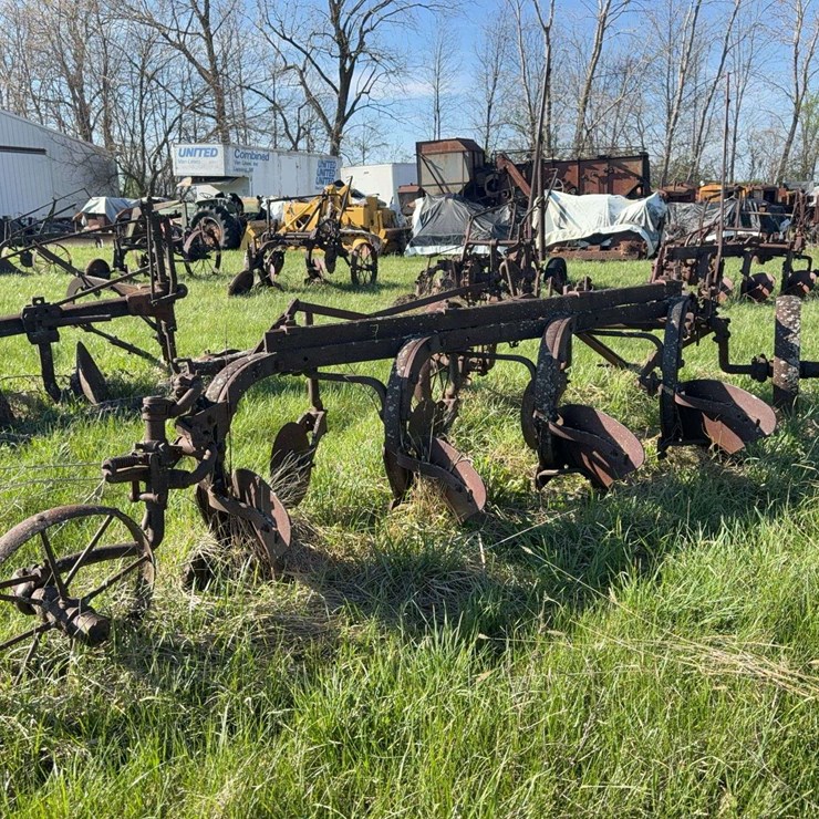 4-Bottom Chain Lift Plow