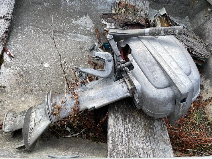 #2653-•-shell-lake-15'-boat-and-motor-(for-parts)-image-12