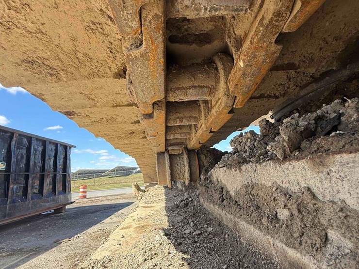 2014-komatsu-pc650-image-14