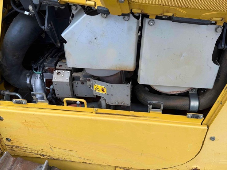 2018-komatsu-d65pxi-image-13