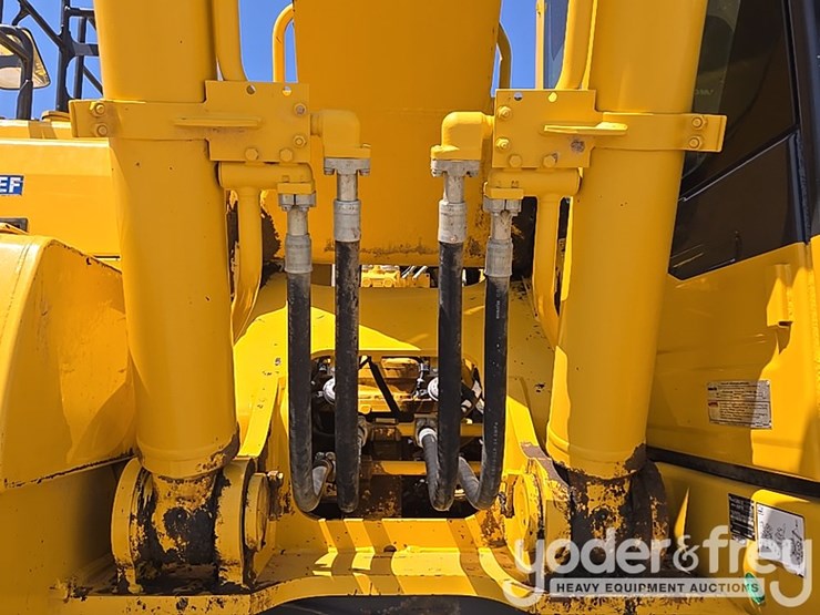 2023-komatsu-pc360-lc-11-image-26