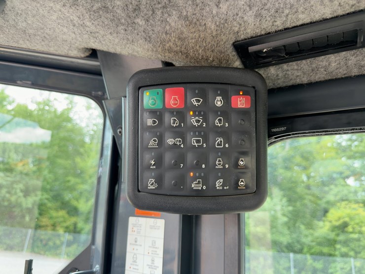 2018-john-deere-2018-image-38