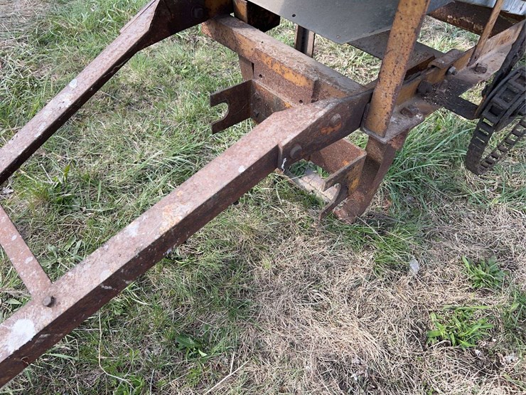 minneapolis-moline-model-dcorn-sheller-image-8