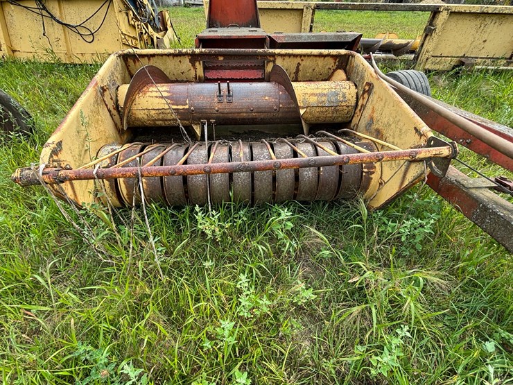 new-holland-s717-image-21