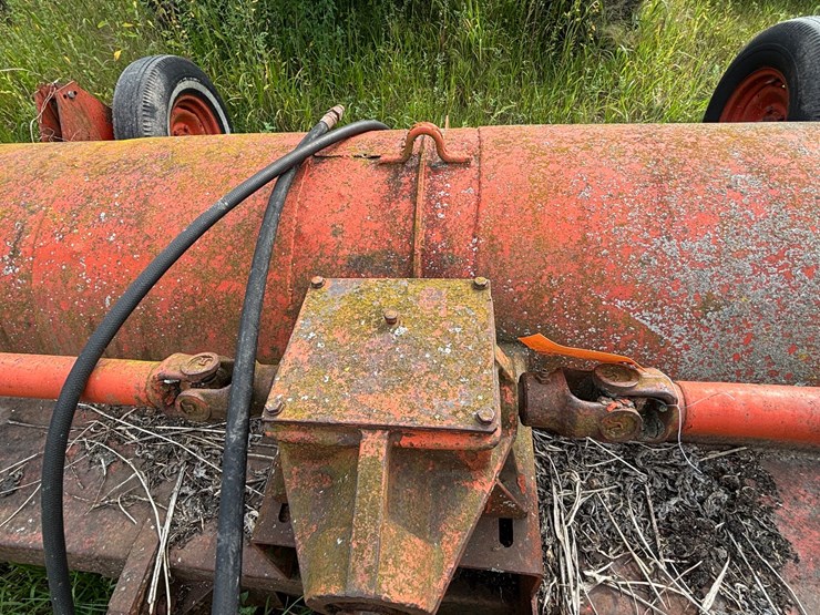 #2625-•-brady-144-(4)-row-stock-chopper-image-20