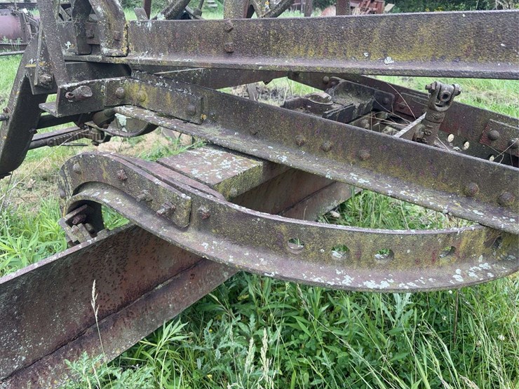 pull-type-road-grader-image-21
