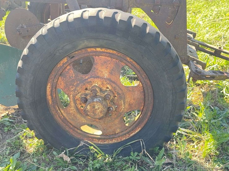 john-deere-16-image-14
