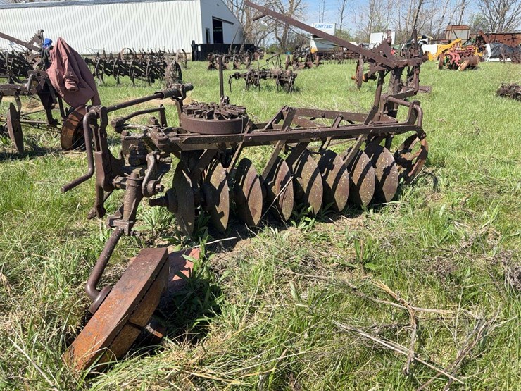 john-deere-disc-plow-image-3