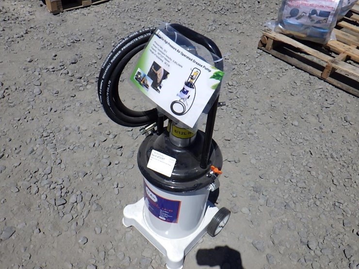 high-pressure-air-operated-grease-pump-image-1
