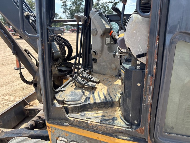 2017-deere-60g-image-19