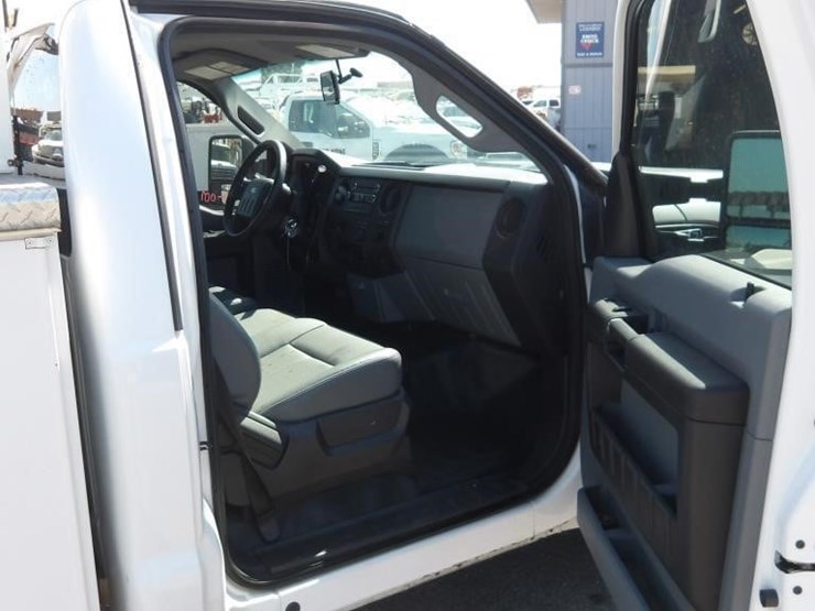 2016-ford-f250-xl-image-13