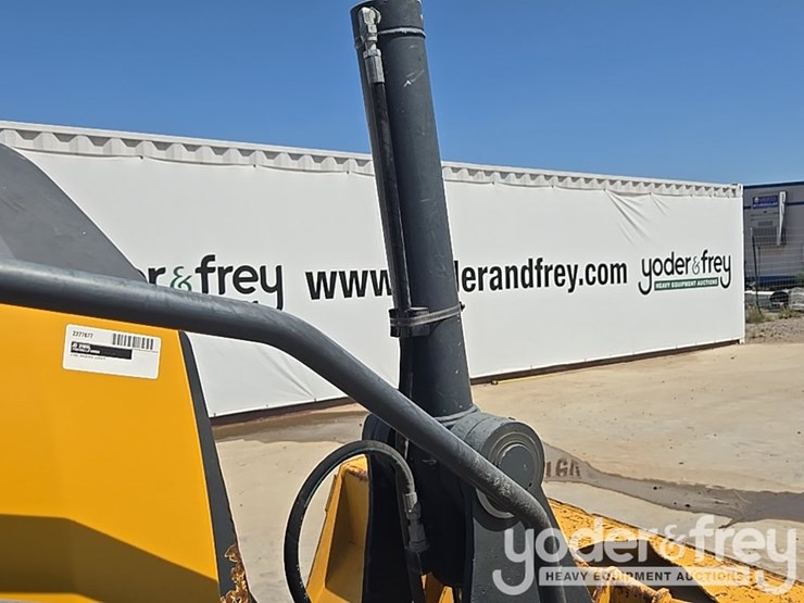 2019-deere-310sl-image-21