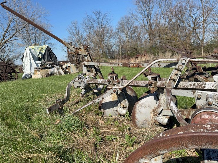 oliver-heavy-duty-3-blade-pull-type-disk-plow-image-6