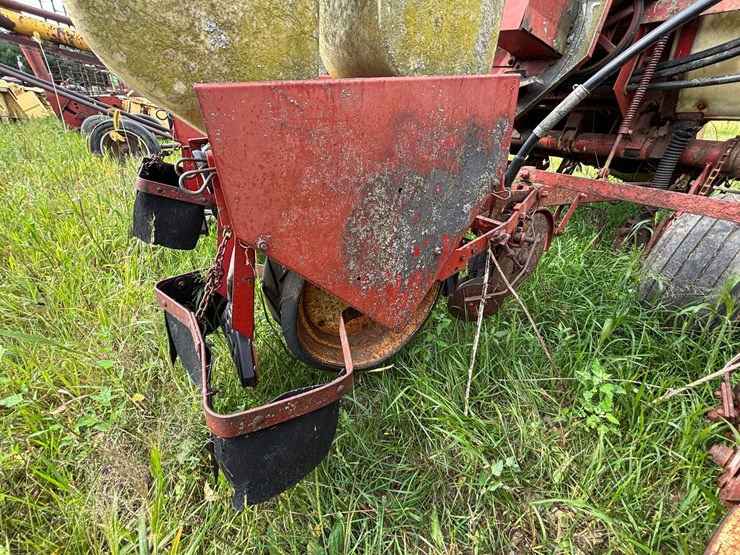 case-ih-400-image-22
