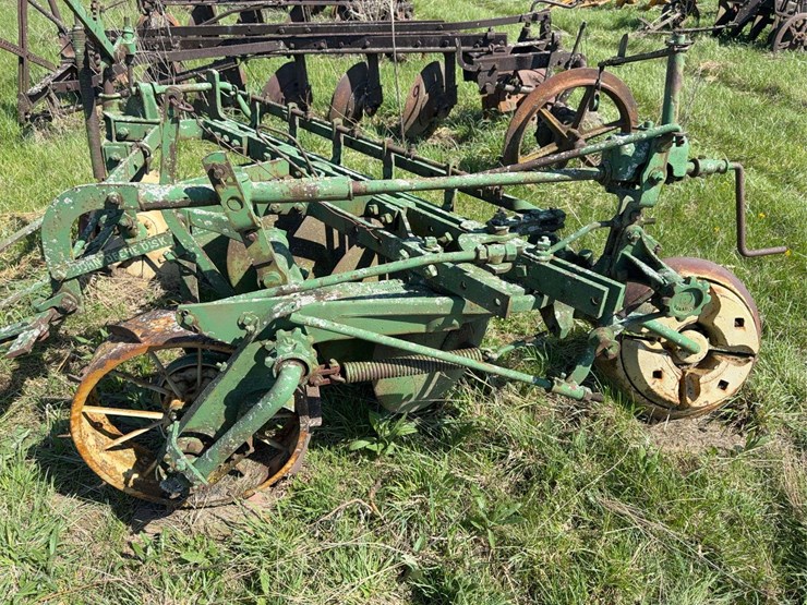 john-deere-disc-plow-image-8