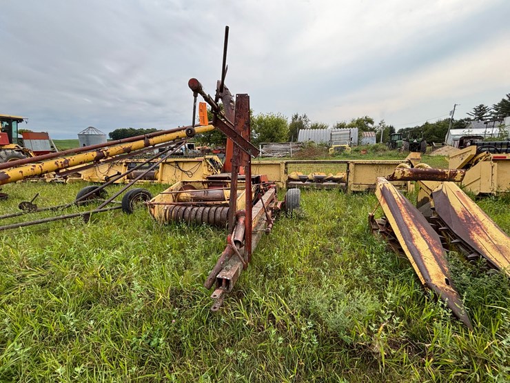 new-holland-s717-image-2