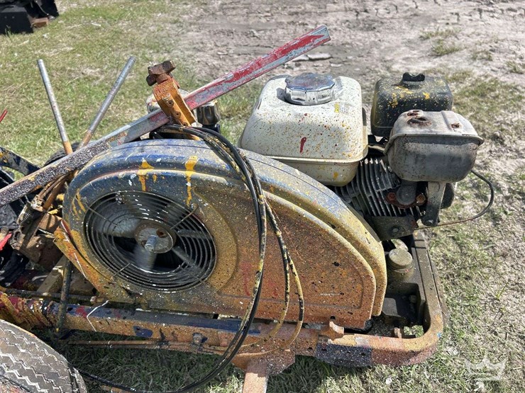 2018-graco-linelazer-v-200hs-hp-airless-line-striper-image-13
