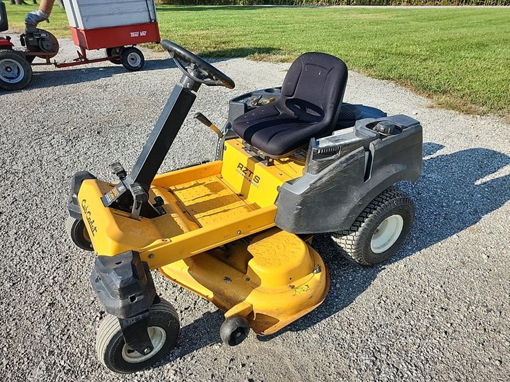 cub-cadet-zero-turn-image-1