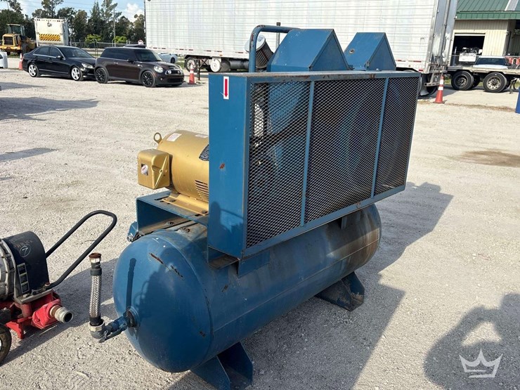 quincy-qt25a-horizontal-duplex-air-compressor-image-4
