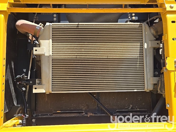2023-komatsu-pc360-lc-11-image-37