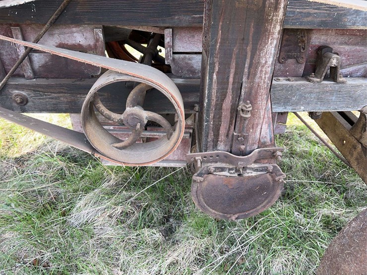 altman-taylor-threshing-machine-image-32