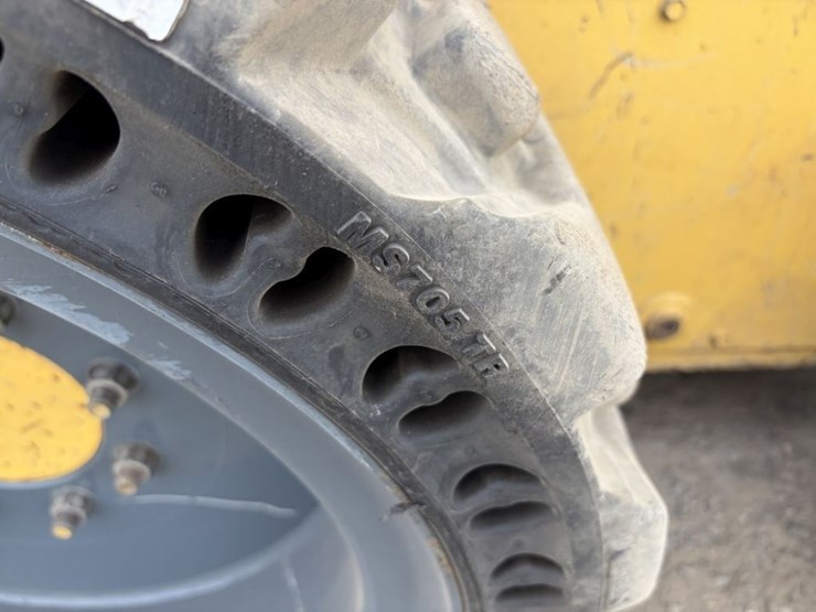 yanmar-s220r-image-13