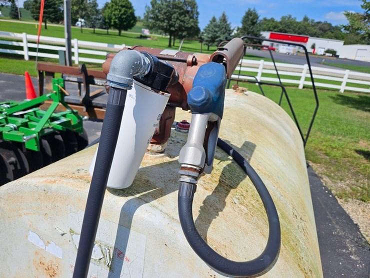 #167-•-500-gallon-fuel-tank-&-pump-image-12