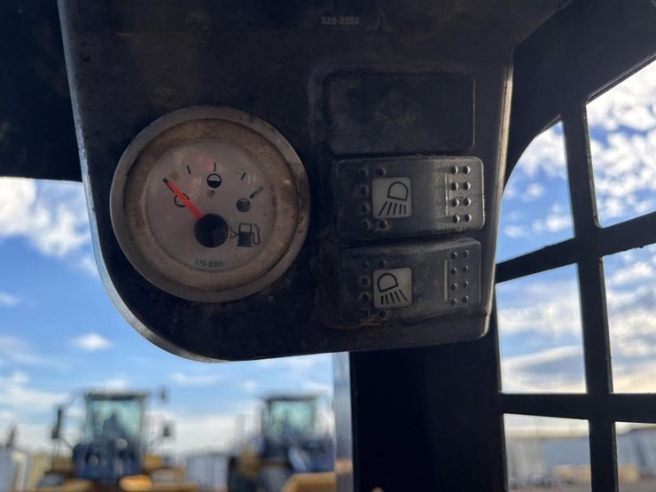caterpillar-226b3-image-26