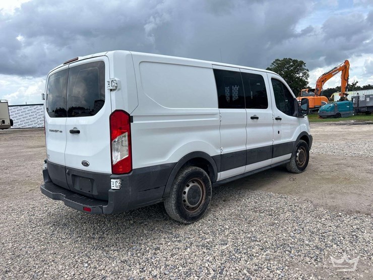 2016-ford-transit-image-3
