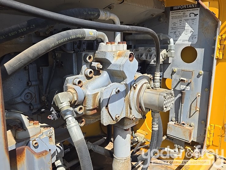 2011-deere-450d-lc-image-38